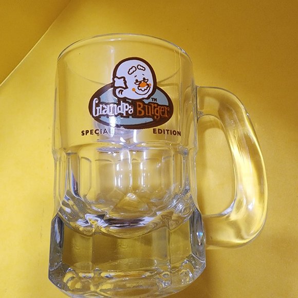 Set of 2 Vintage A&W ROOT BEER  Papa Burger MINI MUG SHOT GLASS 3.25"  No chips - Picture 1 of 6